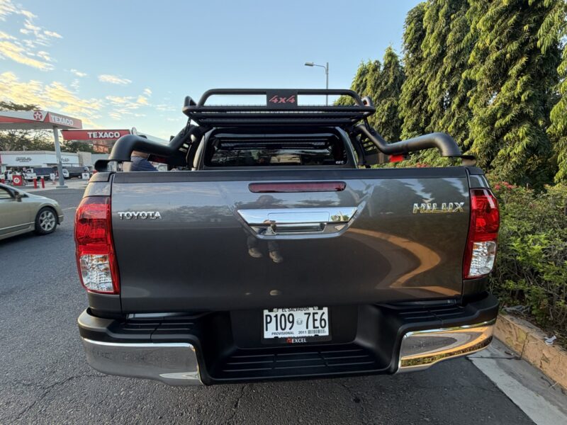 TOYOTA HILUX 2026