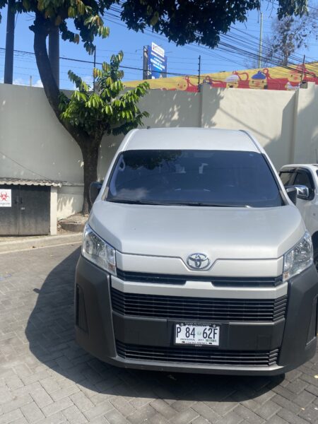 Toyota Hi-Ace 2025