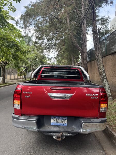 Toyota Hilux 4x4 2016