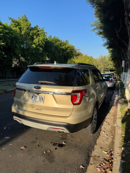 Ford Explorer 4x2 2019