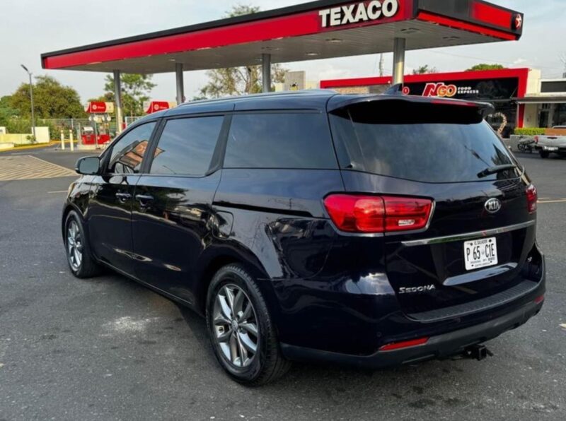 Kia Sedona 2021