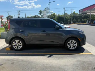 Kia Soul LX 2021