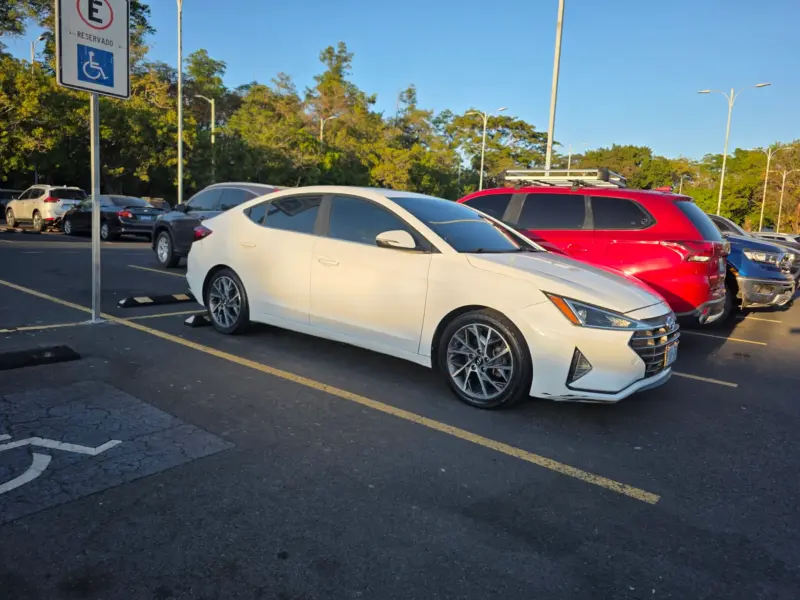 Hyundai Elantra SE 2020