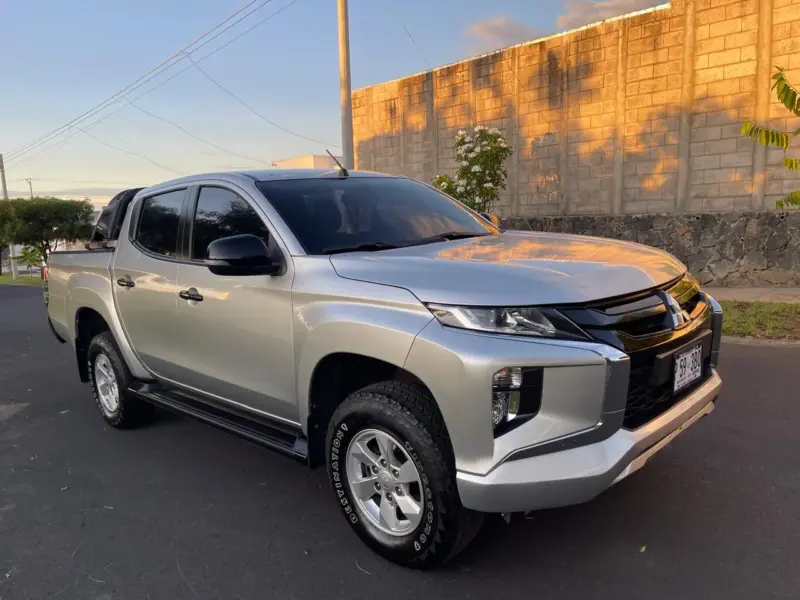 Mitsubishi L200 2024