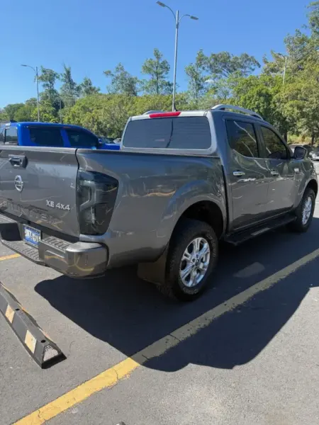 NISSAN NP 300 2022
