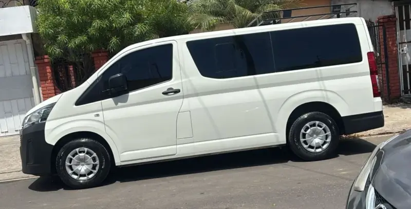 TOYOTA HIACE 2026