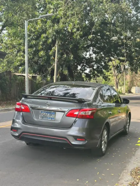 Nissan Sentra 2016