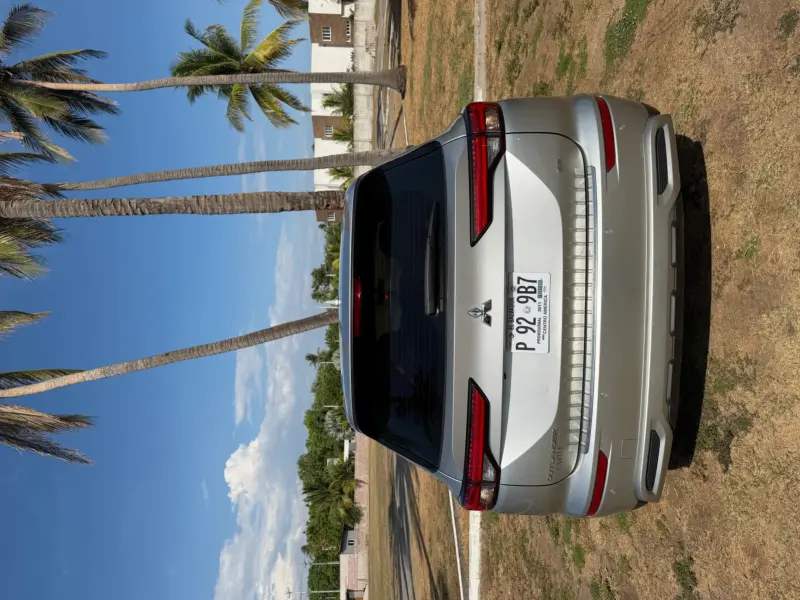 Mitsubishi Outlander SE 2022