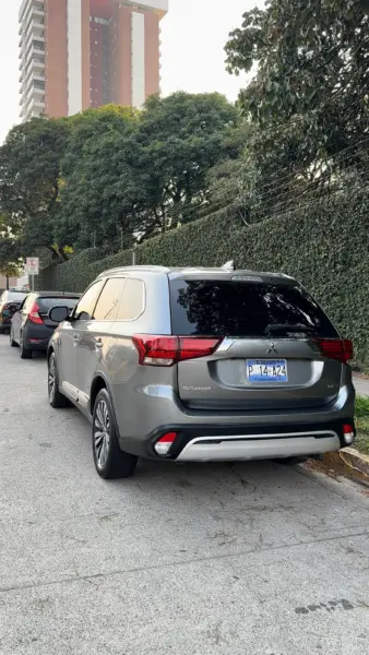 Mitsubishi Outlander SEL 2020