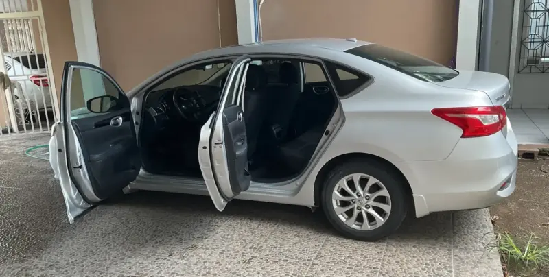 Nissan Sentra 2018
