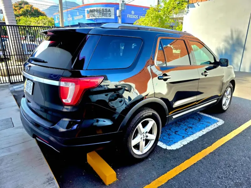 FORD EXPLORER 2018