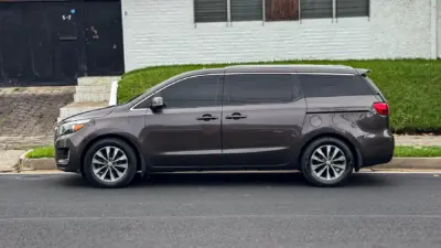 KIA SEDONA 2016