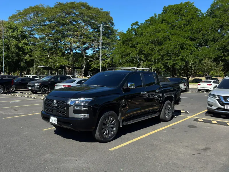 Mitsubishi L200 sportero 2025