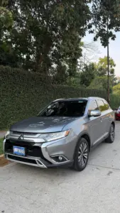 Mitsubishi Outlander SEL 2020