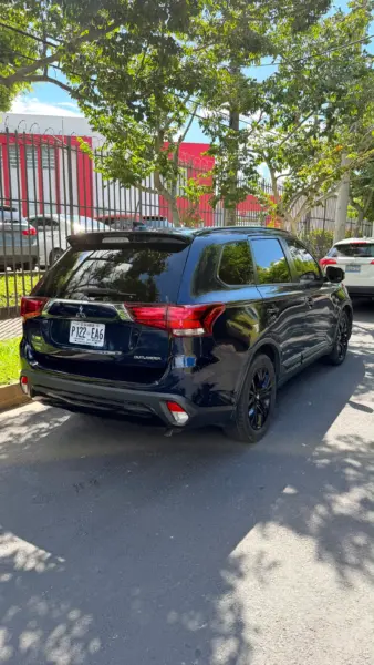 Mitsubishi Outlander 3 filas 2019