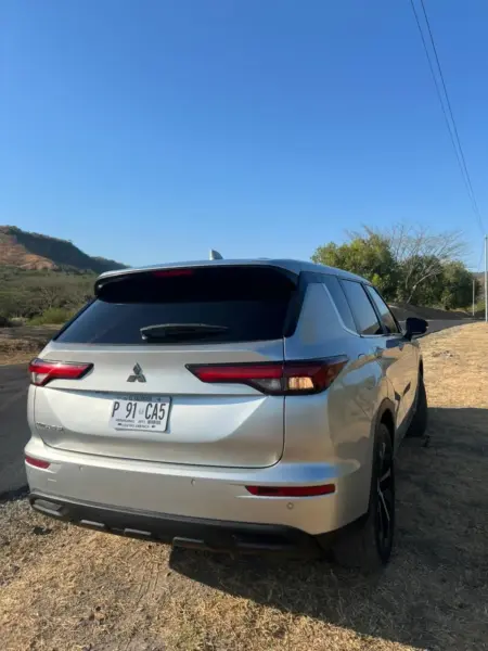 MITSUBISHI OUTLANDER 2022