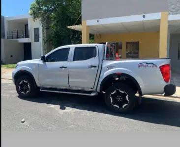 Nissan Np300 2025