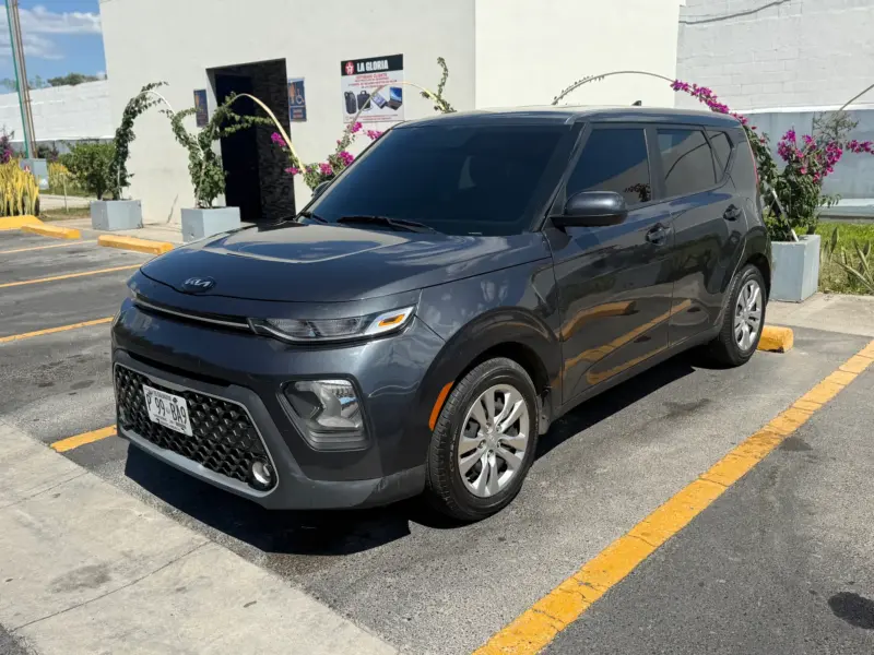 Kia Soul LX 2021