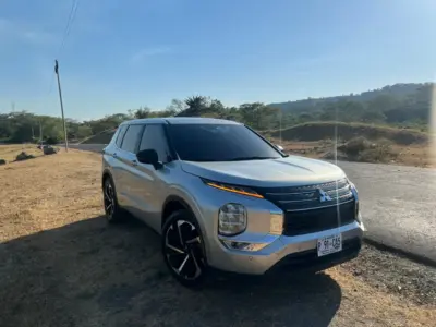 MITSUBISHI OUTLANDER 2022