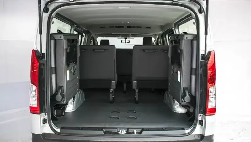 TOYOTA HIACE 2026