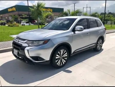 Mitsubishi Outlander 2020