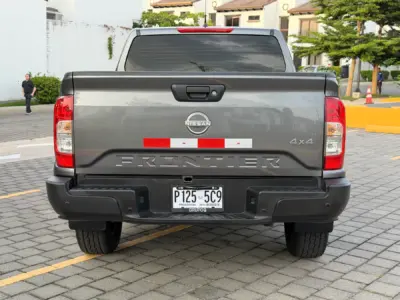 Nissan NP300 2027