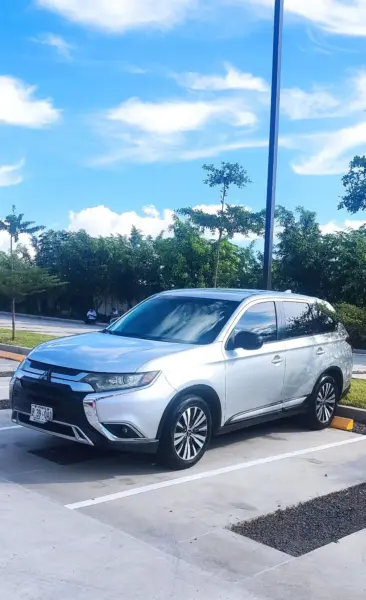 Mitsubishi Outlander 2020