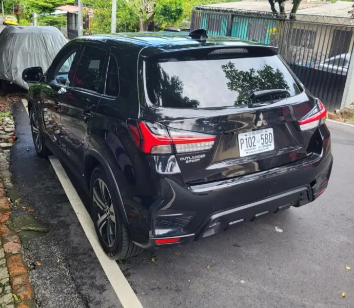 Mitsubishi Outlander sport 2021