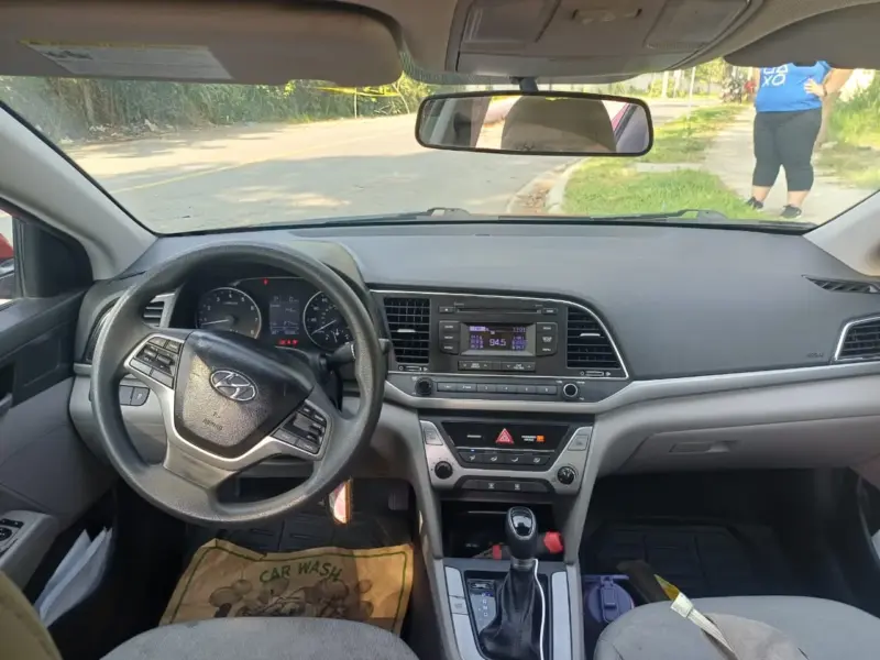 Hyundai Elantra 2017