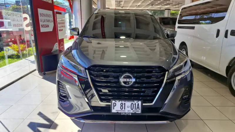 Nissan Kicks play 2025