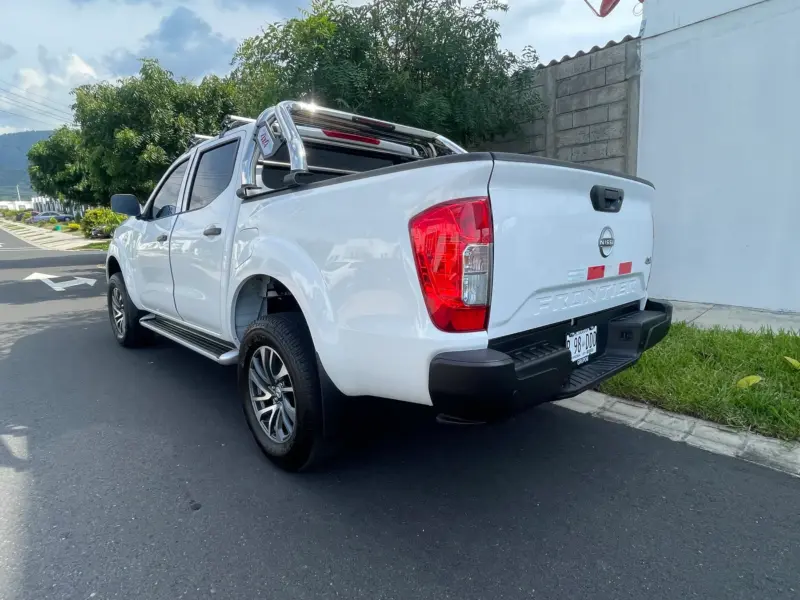 Nissan Frontier 2026