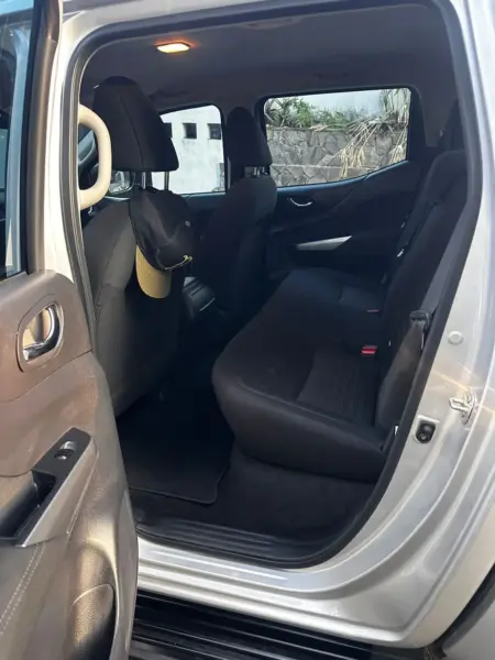 nissan NP300 2026