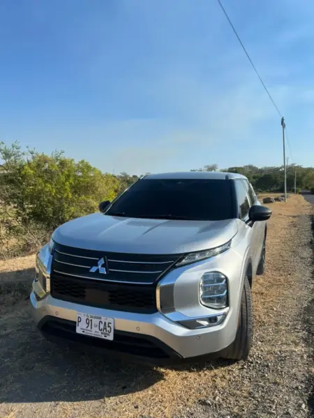 MITSUBISHI OUTLANDER 2022