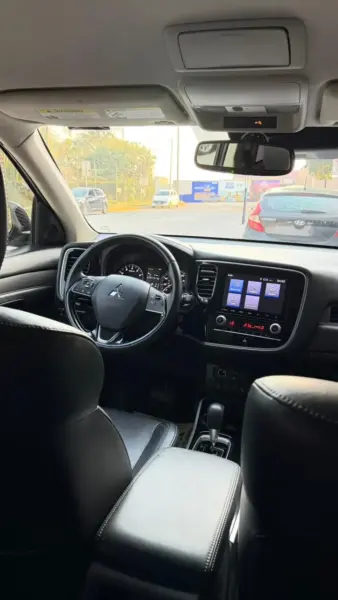 Mitsubishi Outlander SEL 2020