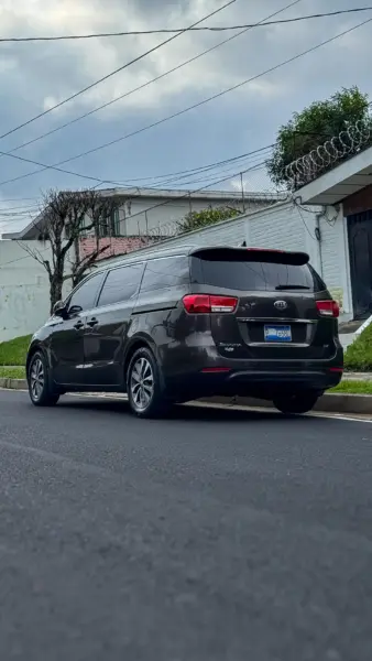 KIA SEDONA 2016