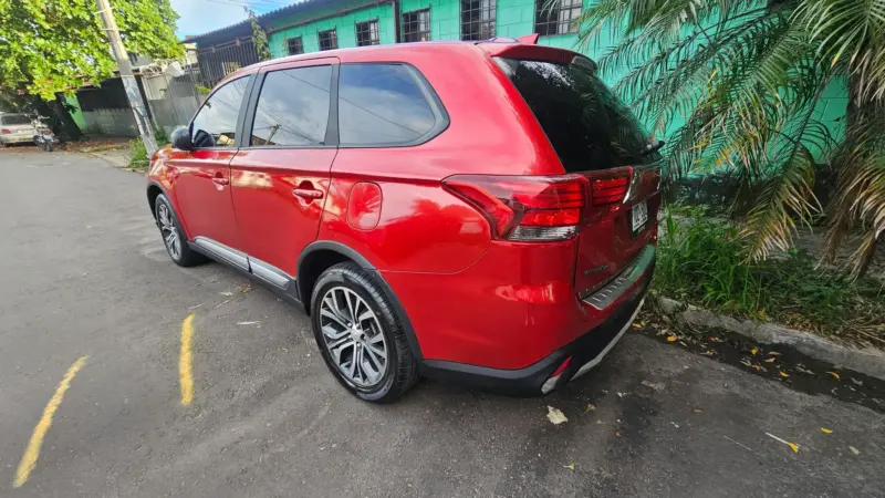 Mitsubishi Outlander 2017
