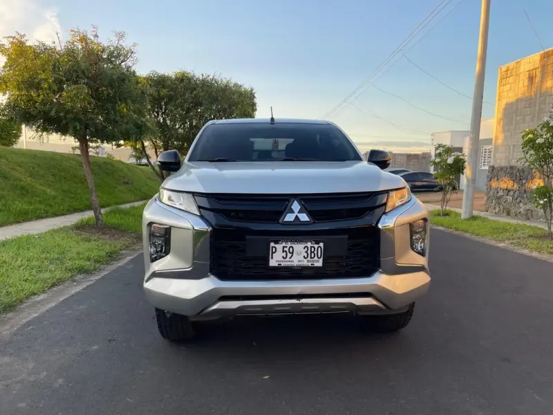 Mitsubishi L200 2024