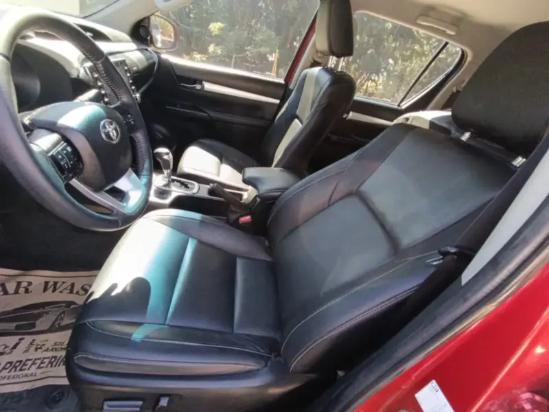 TOYOTA HILUX 2022