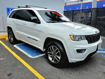JEEP GRAND CHEROKEE 2019