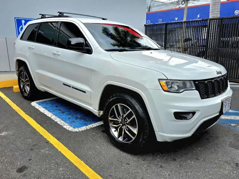 JEEP GRAND CHEROKEE 2019