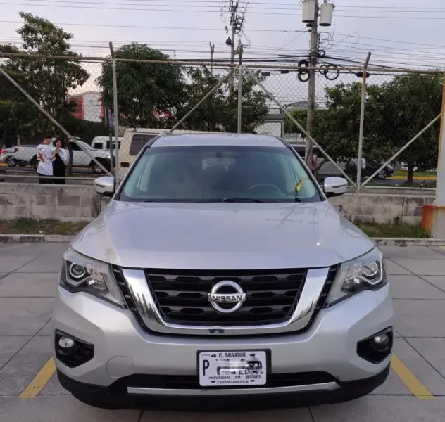 Nissan Pathfinder SV 2019