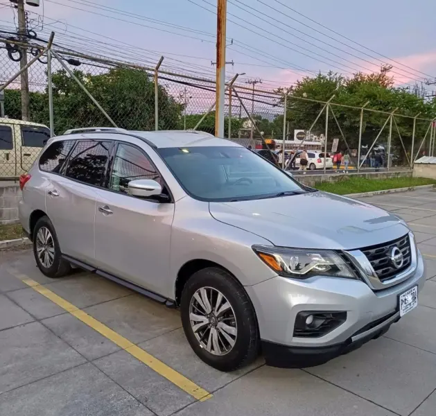 Nissan Pathfinder SV 2019