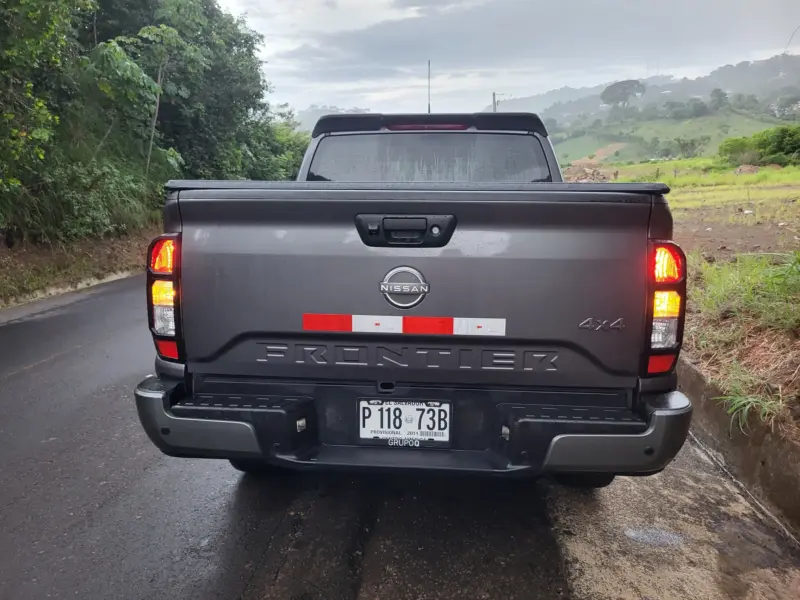 Nissan Frontier NP300 2026