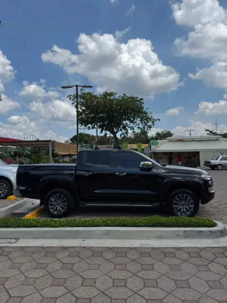 Mitsubishi L200 sportero 2025