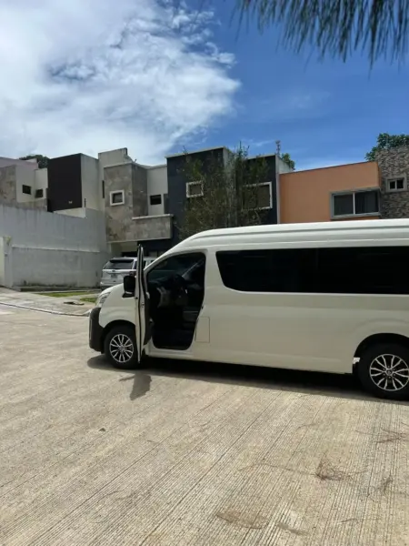 Toyota Hiace 2025