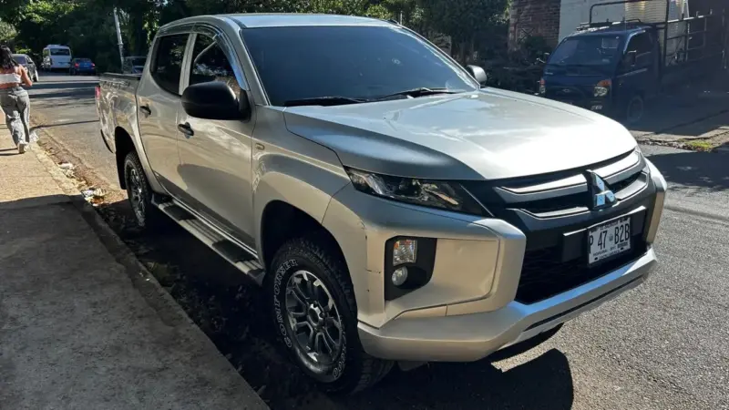 MITSUBISHI L200 2024