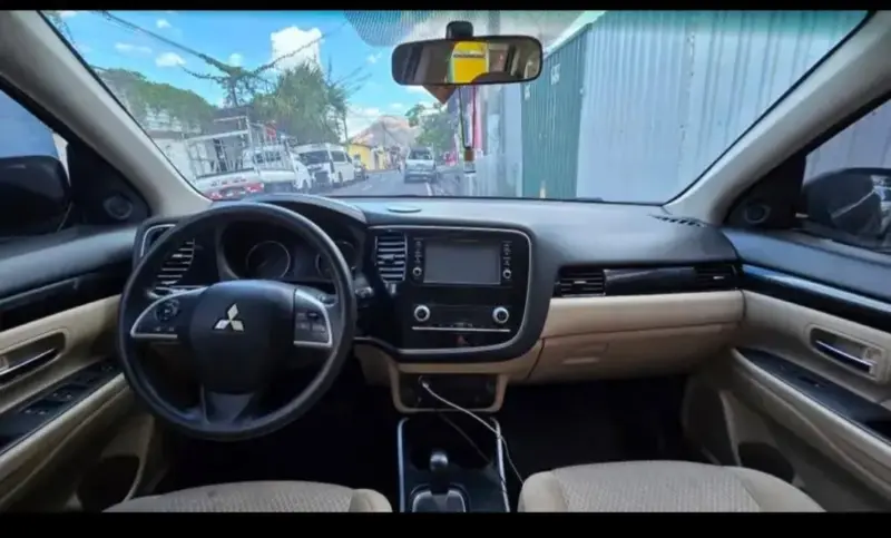 Mitsubishi Outlander 2020