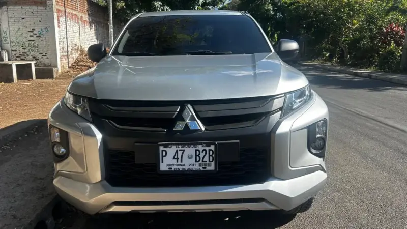 MITSUBISHI L200 2024