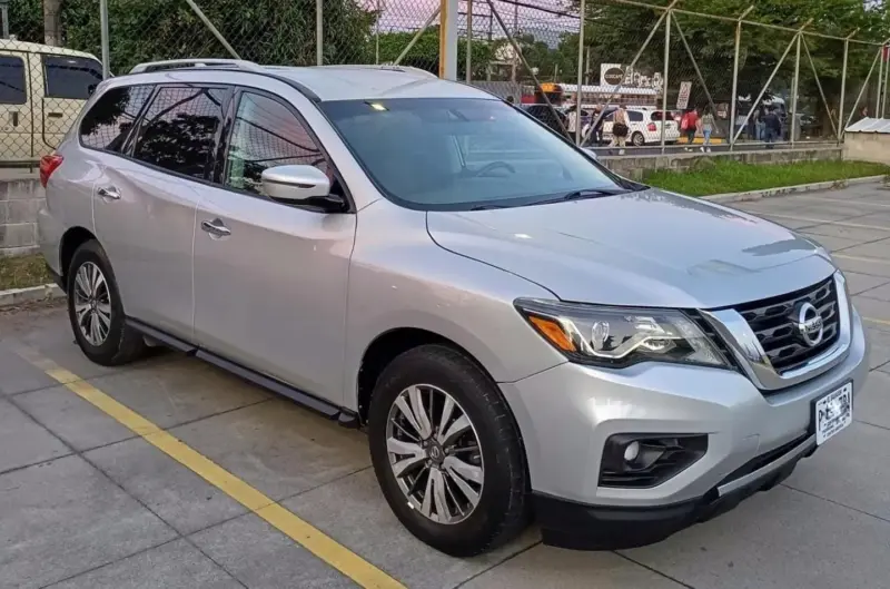 Nissan Pathfinder SV 2019