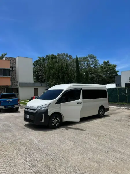 Toyota Hiace 2025